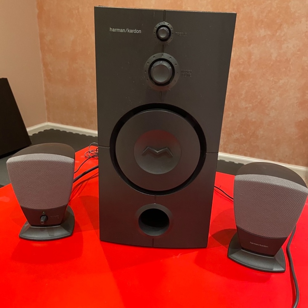 Harman Kardon HK395 2.1 Speaker System w/Powered Subwoofer & Input Cord - Tested